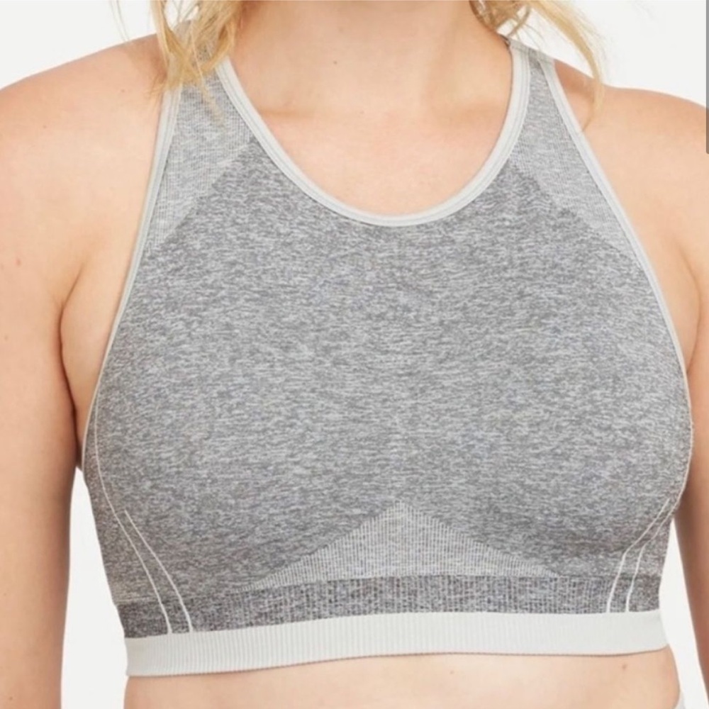 BNWT Spanx Spacedye Cloudy Gray Seamless Sculpt Sports Bra S Padded Criss Cross